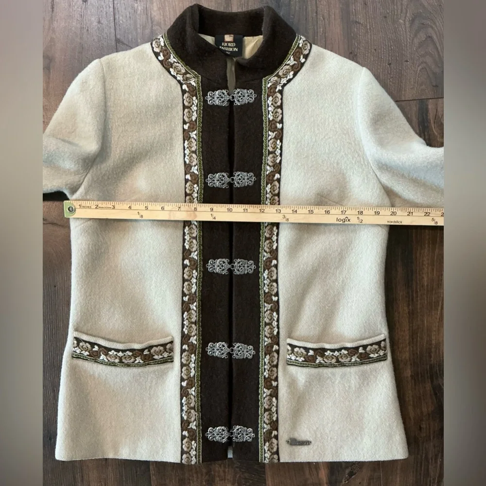 Vintage Fjord Fashion Women’s Wool Jacket Cream Brown Size 42